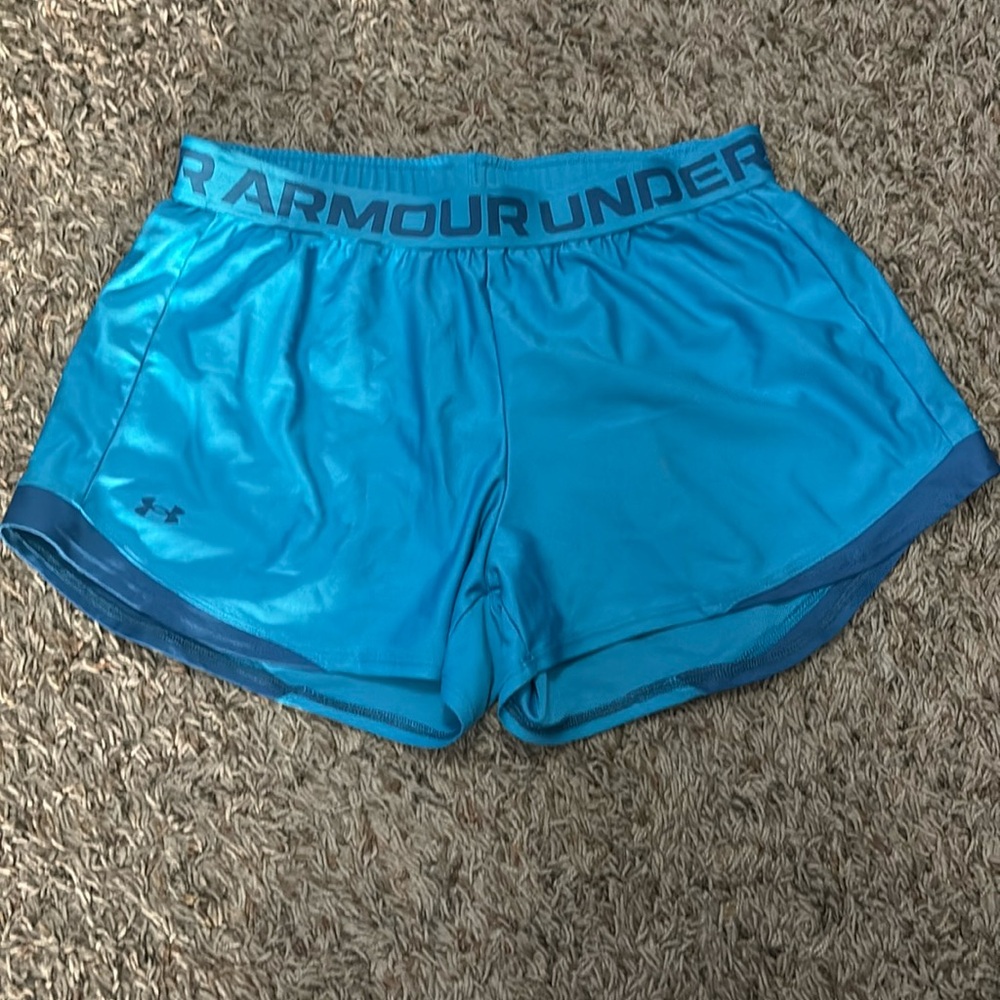 Women’s Under Armor play-up shorts.  Blue, size medium. EUC.